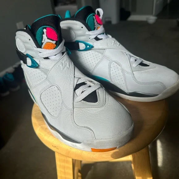 Retro Jordans - Picture 9 of 16